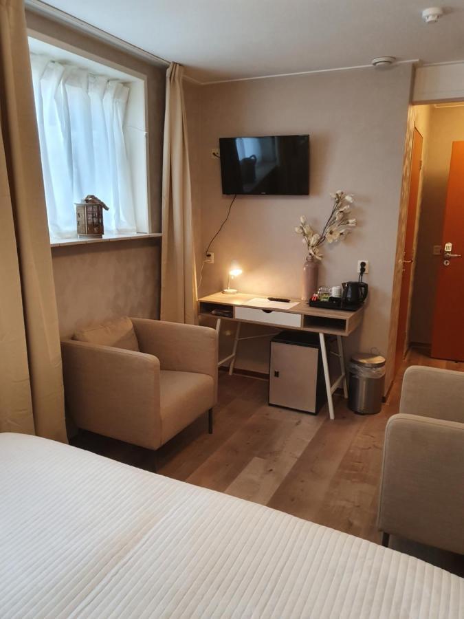 City Hotel メッペル エクステリア 写真