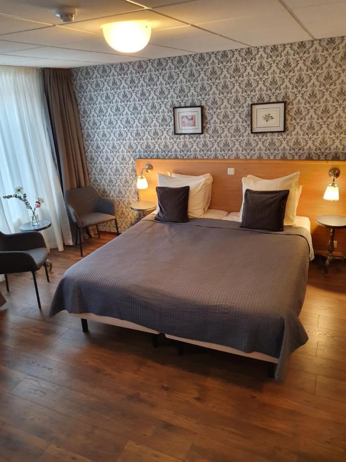 City Hotel メッペル エクステリア 写真